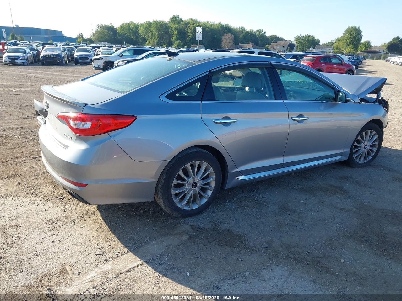 2015 HYUNDAI SONATA LIMITED · 4/10