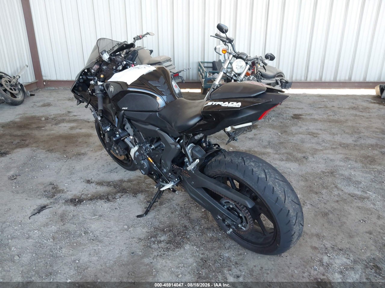 2022 YAMAHA YZFR7 · 3/11