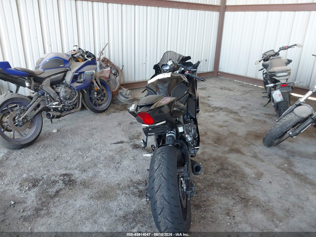 2022 YAMAHA YZFR7 · 6/11