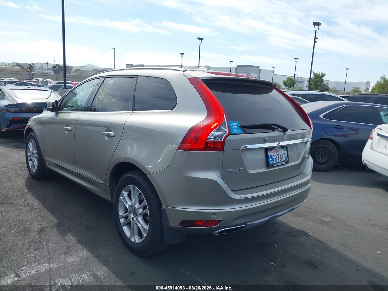 2016 VOLVO XC60 T5 DRIVE-E PLATINUM · 3/11