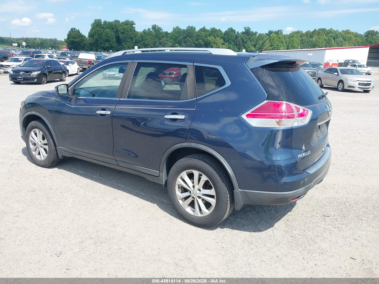 2016 NISSAN ROGUE SV · 3/11