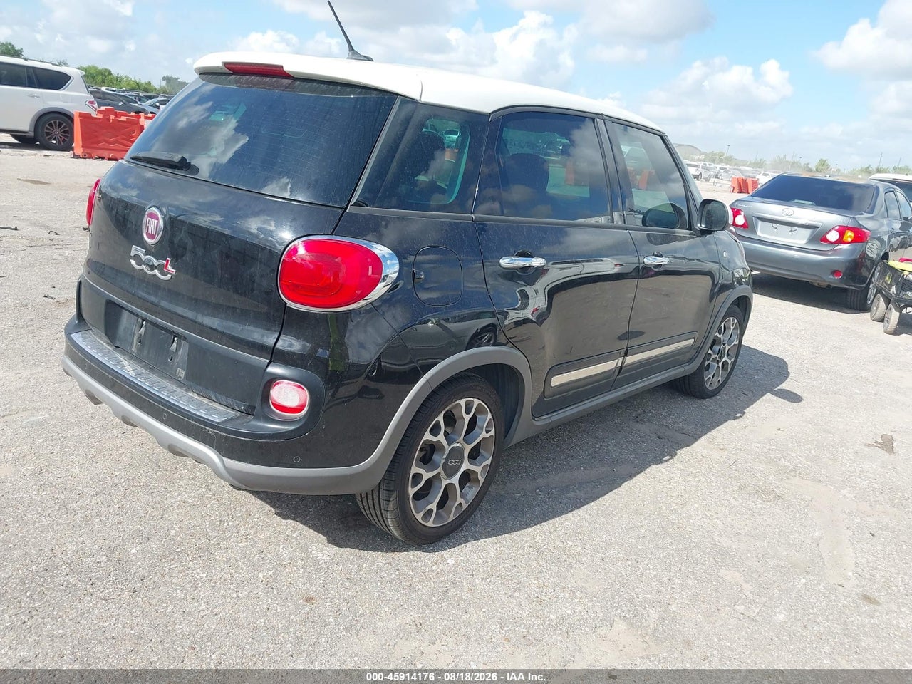 2015 FIAT 500L TREKKING · 4/11