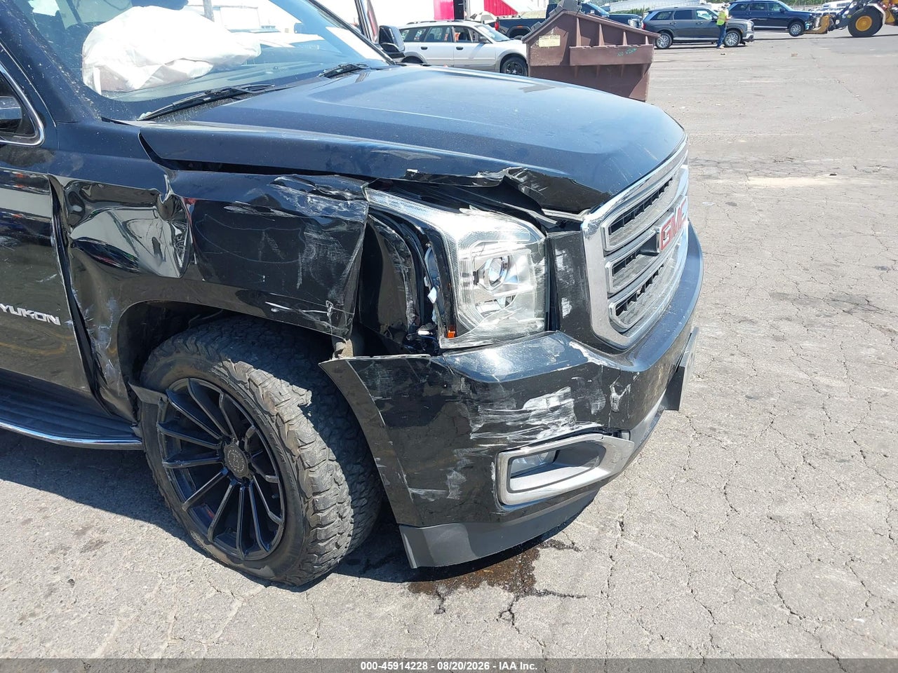 2017 GMC YUKON SLT · 6/10