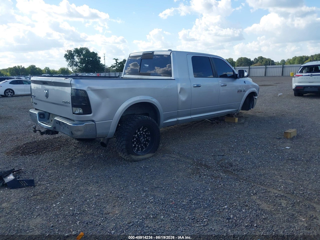 2010 DODGE RAM 3500 SLT · 4/11
