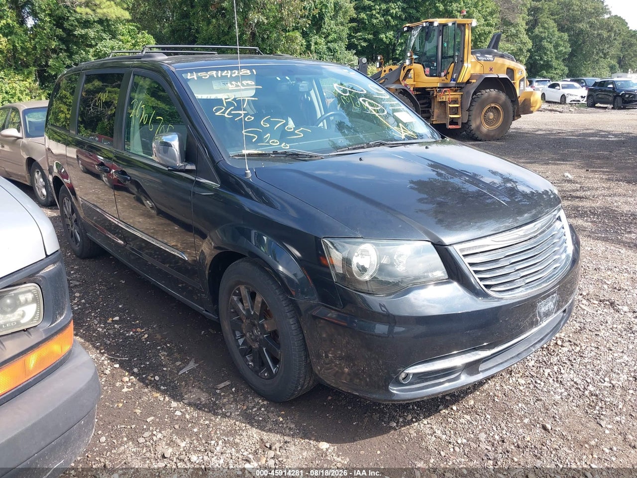 2A4RR8DG8BR****** · 2011 CHRYSLER TOWN &amp; COUNTRY TOURING-L