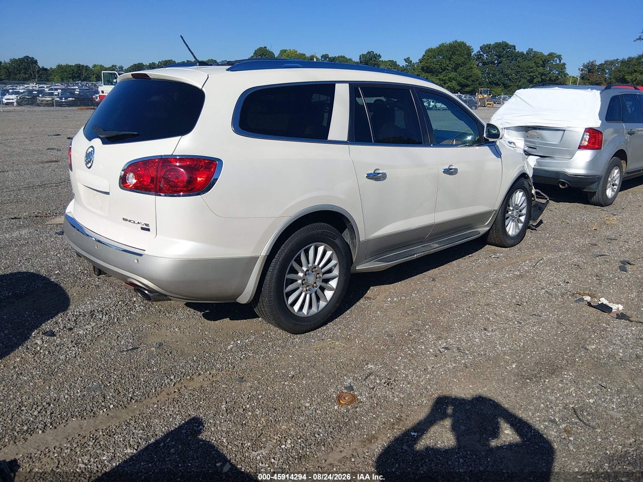 2009 BUICK ENCLAVE CXL · 4/11