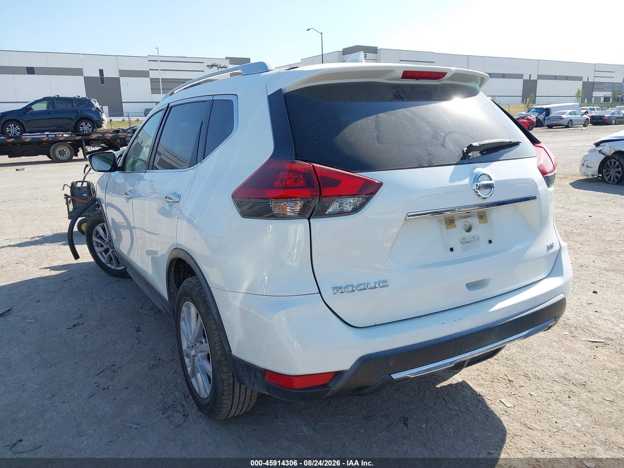 2018 NISSAN ROGUE SV · 3/10