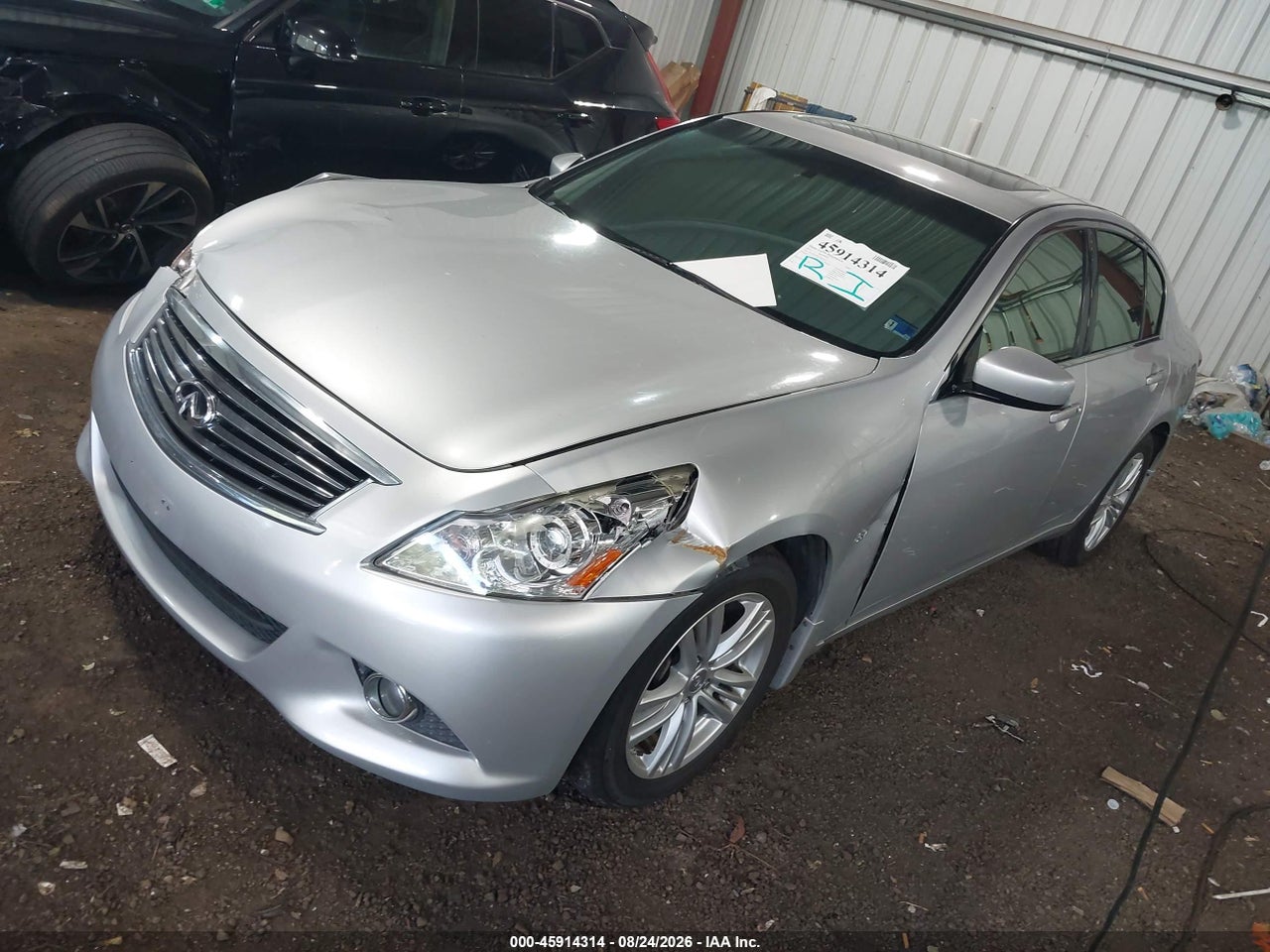 2015 INFINITI Q40 · 2/11