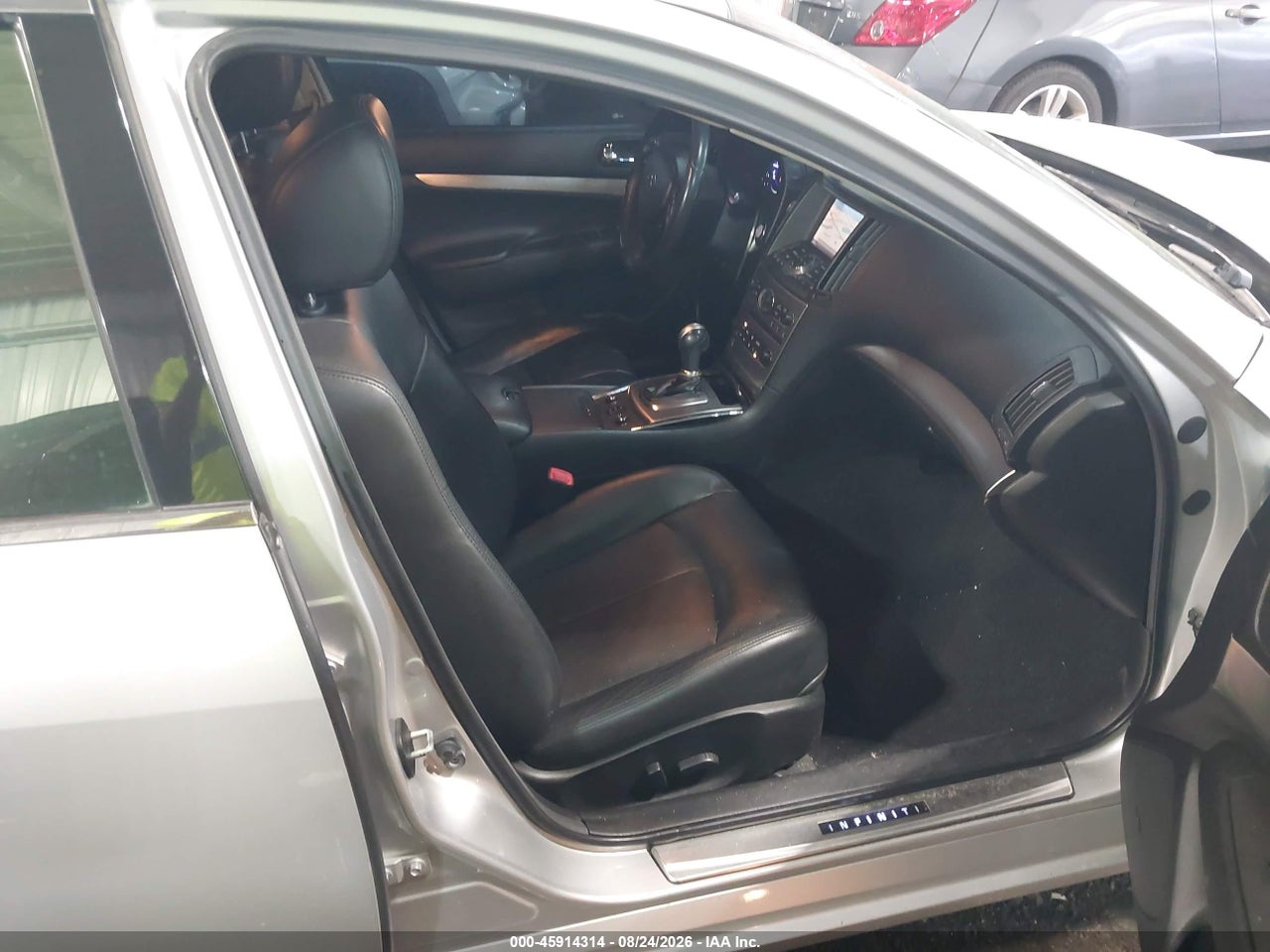 2015 INFINITI Q40 · 5/11