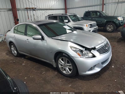 JN1CV6AR0FM****** · 2015 INFINITI Q40