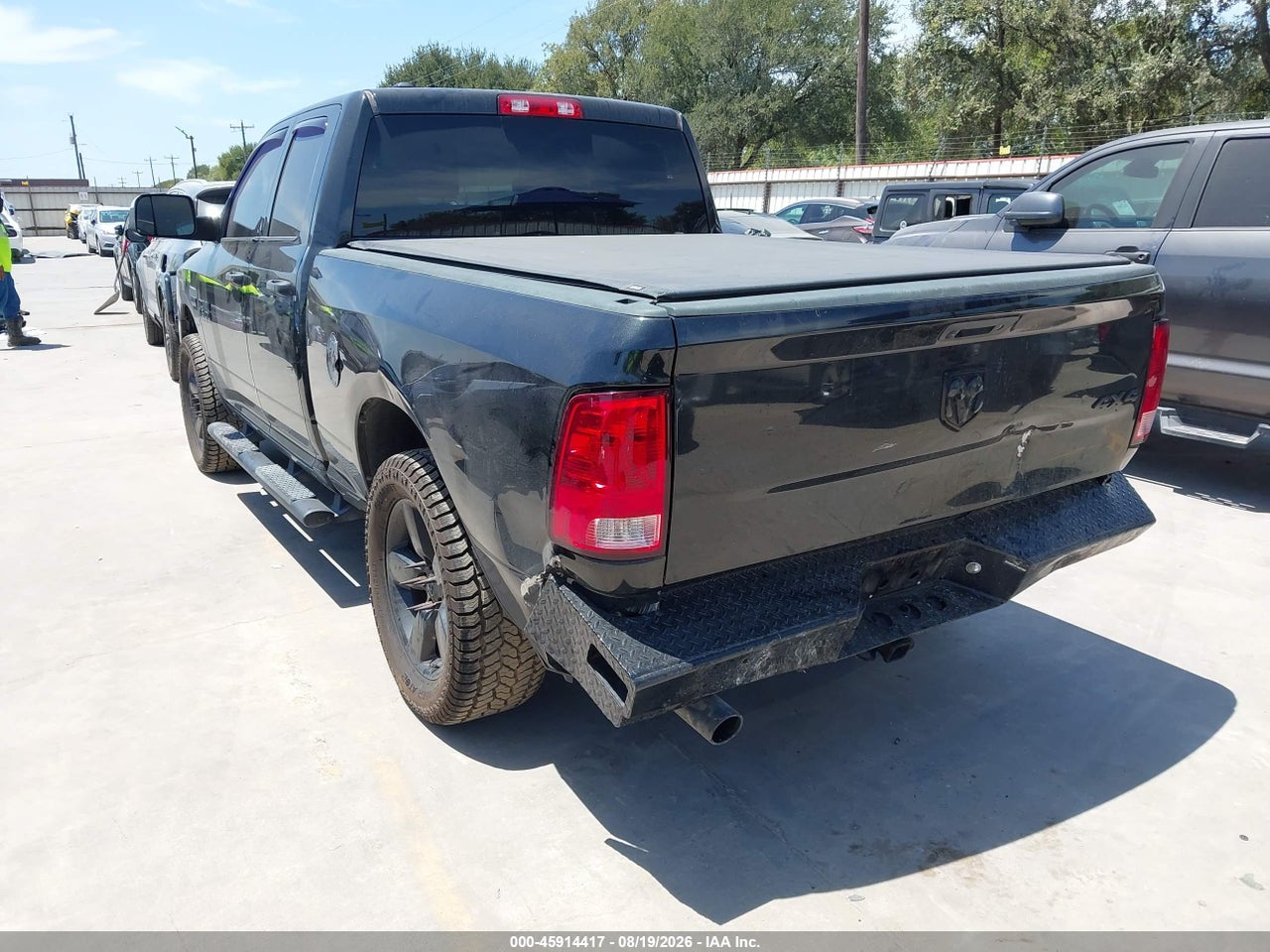 2017 RAM 1500 EXPRESS  4X4 6'4 BOX · 3/11