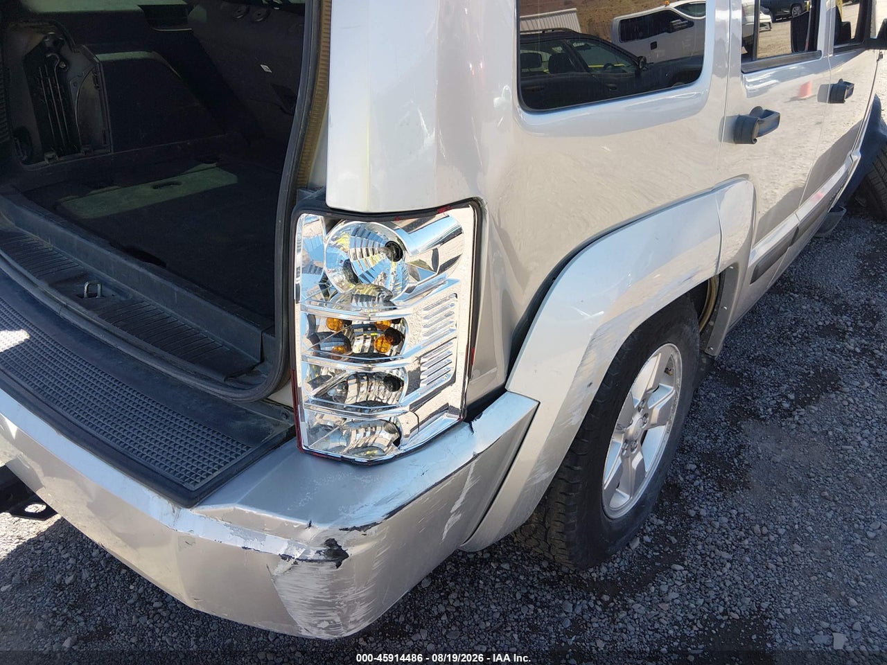2011 JEEP LIBERTY SPORT · 6/11