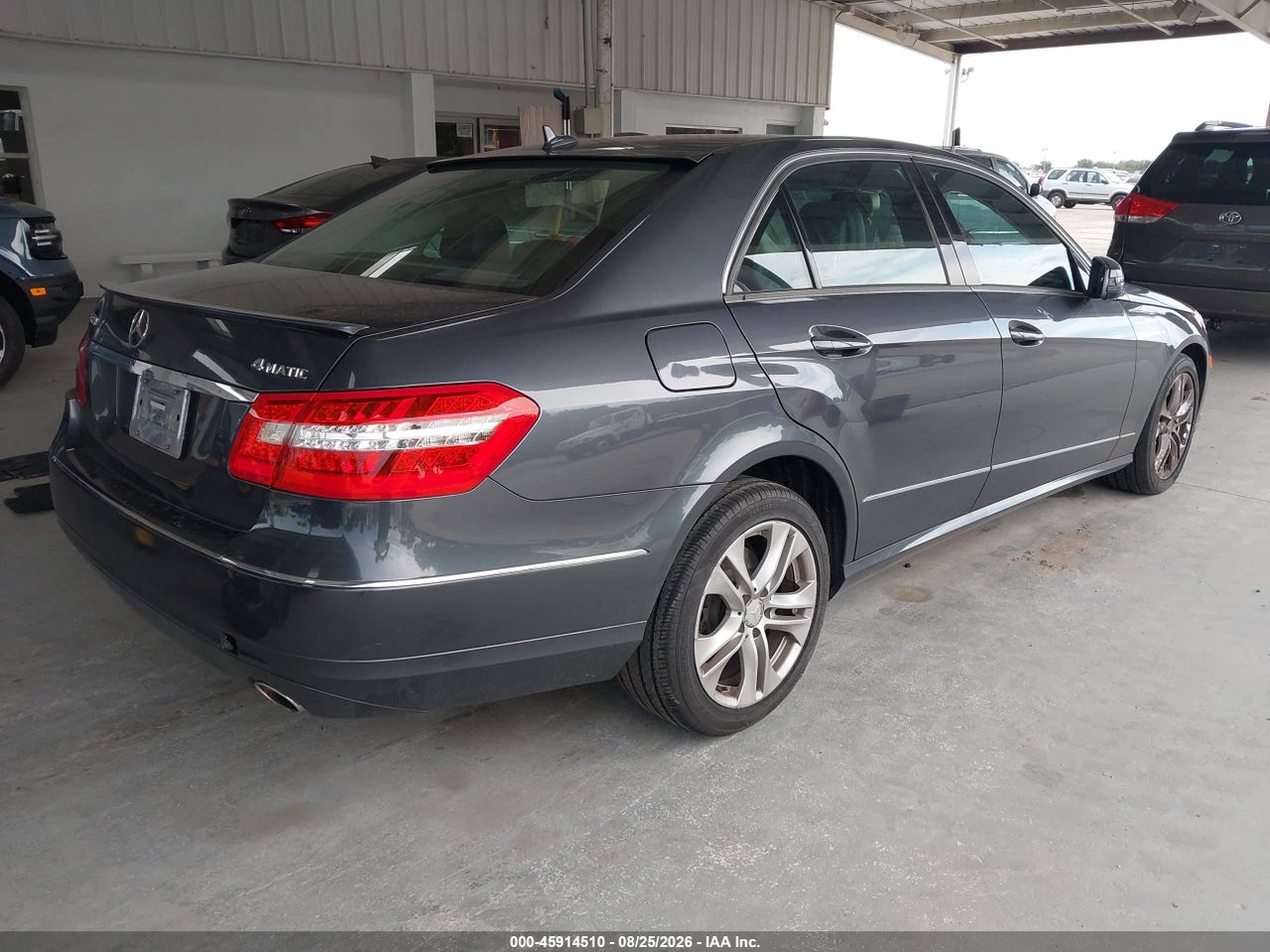 2010 MERCEDES-BENZ E 350 4MATIC · 4/11