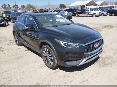 SJKCH5CRXHA****** · 2017 INFINITI QX30 LUXURY