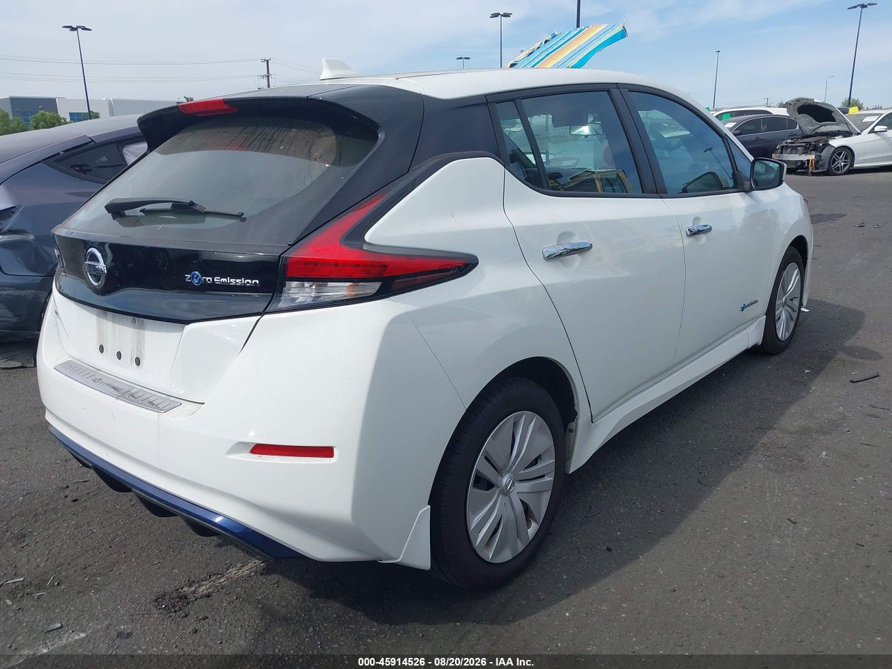 2019 NISSAN LEAF S · 4/11