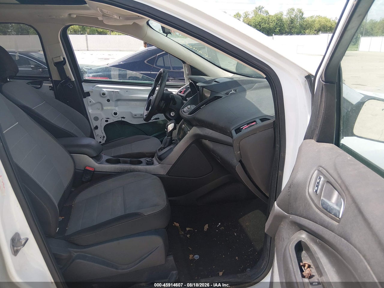 2014 FORD ESCAPE SE · 5/11