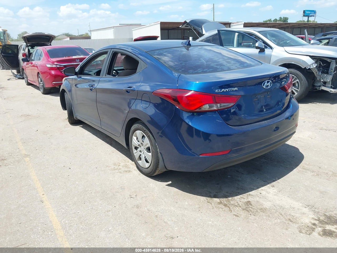 2016 HYUNDAI ELANTRA SE · 3/10