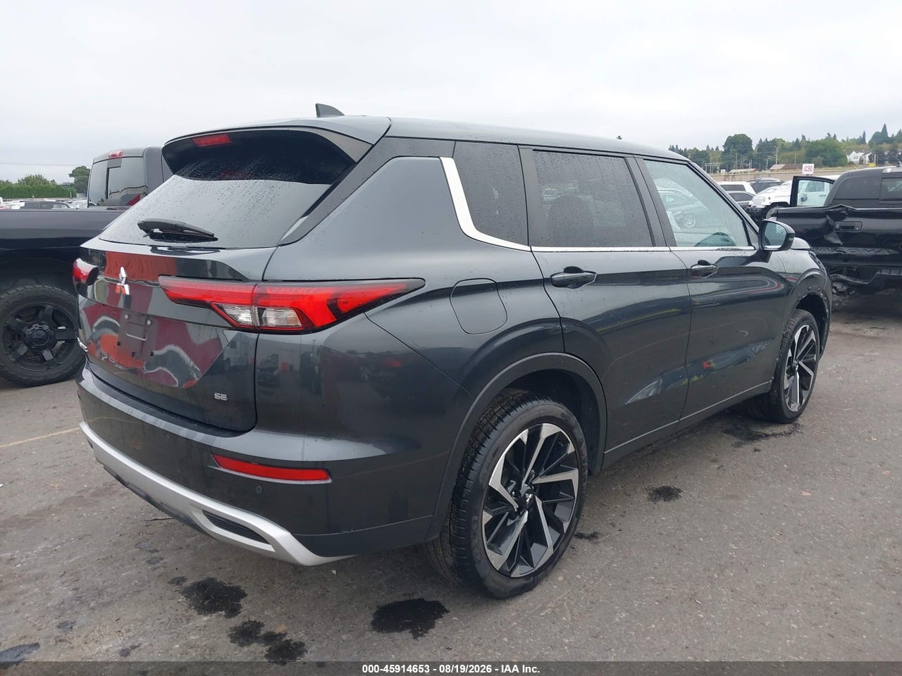 2024 MITSUBISHI OUTLANDER SE/BLACK EDITION/RALLIART · 4/11