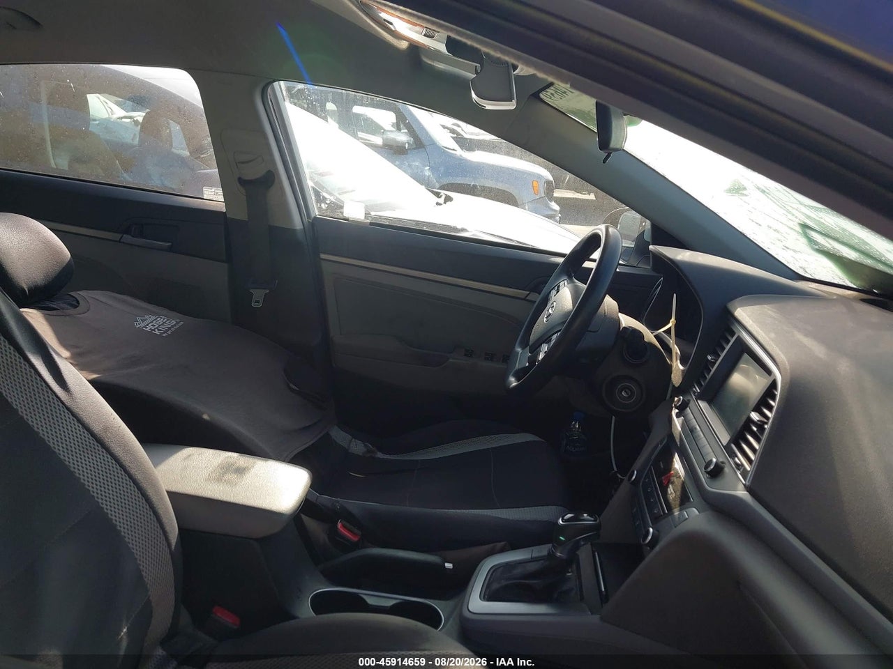 2017 HYUNDAI ELANTRA SE · 5/11