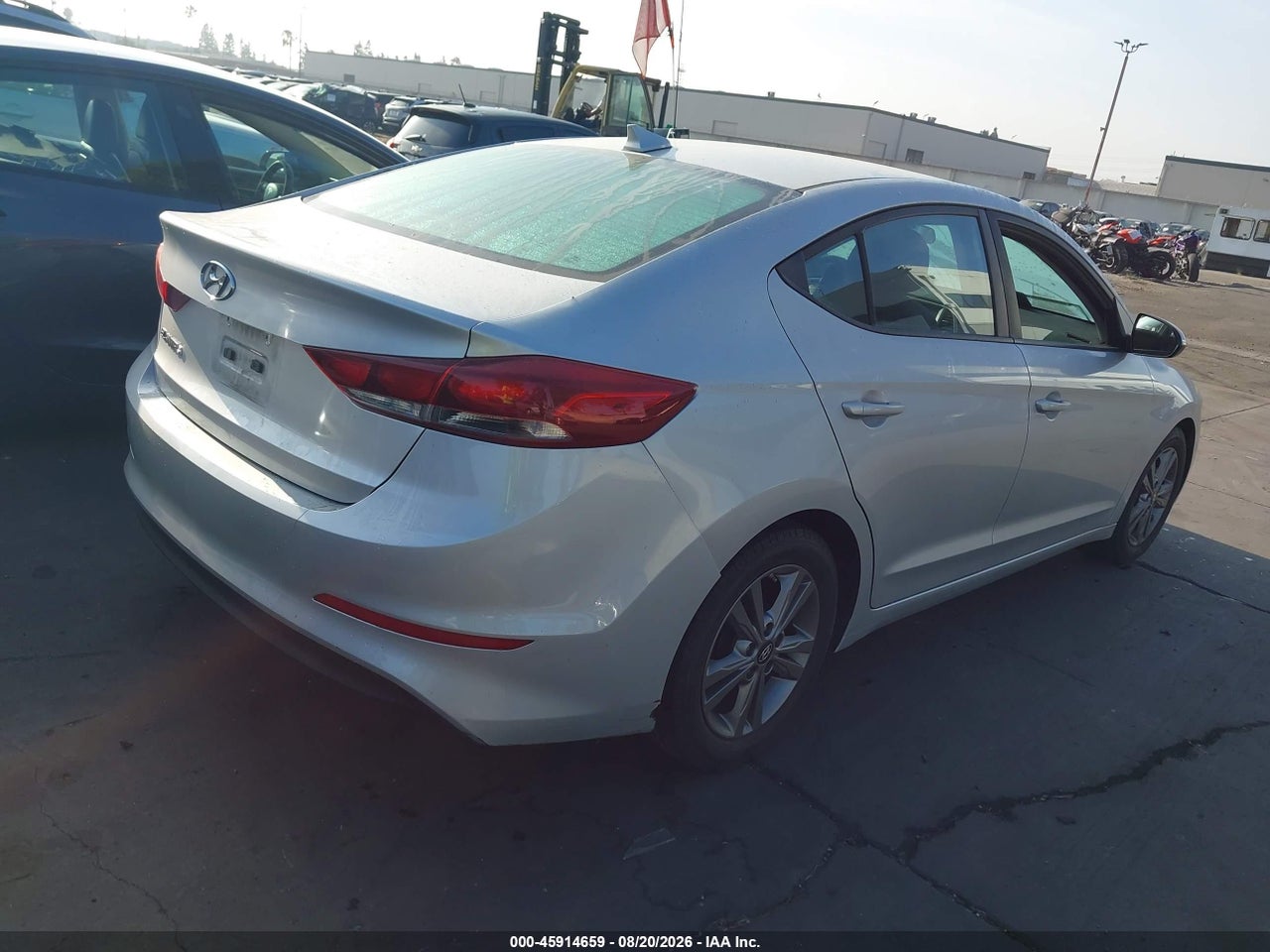 2017 HYUNDAI ELANTRA SE · 4/11