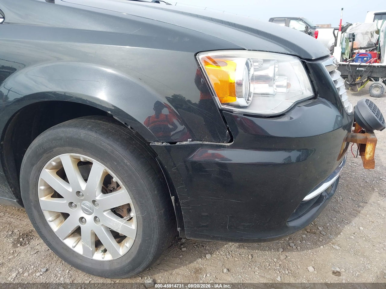 2015 CHRYSLER TOWN &amp; COUNTRY TOURING · 6/11
