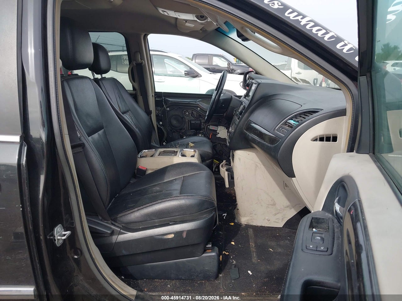 2015 CHRYSLER TOWN &amp; COUNTRY TOURING · 5/11