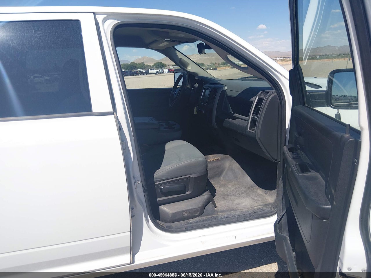 2016 RAM 1500 TRADESMAN · 5/11