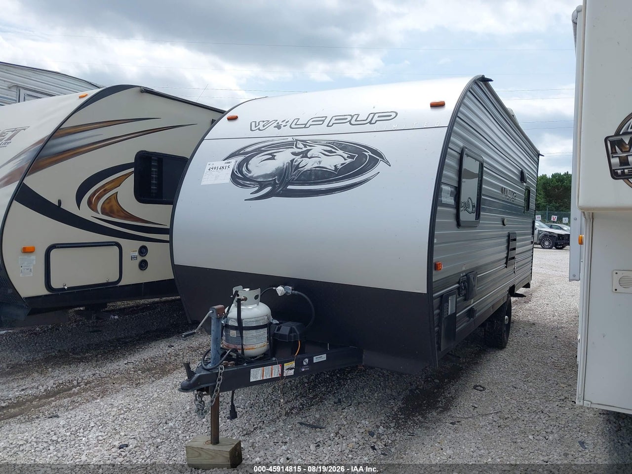2019 FOREST RIVER CHEROKEE WOLF PUP 18RJB TOYHAULER TRAVEL TRAILER · 2/11