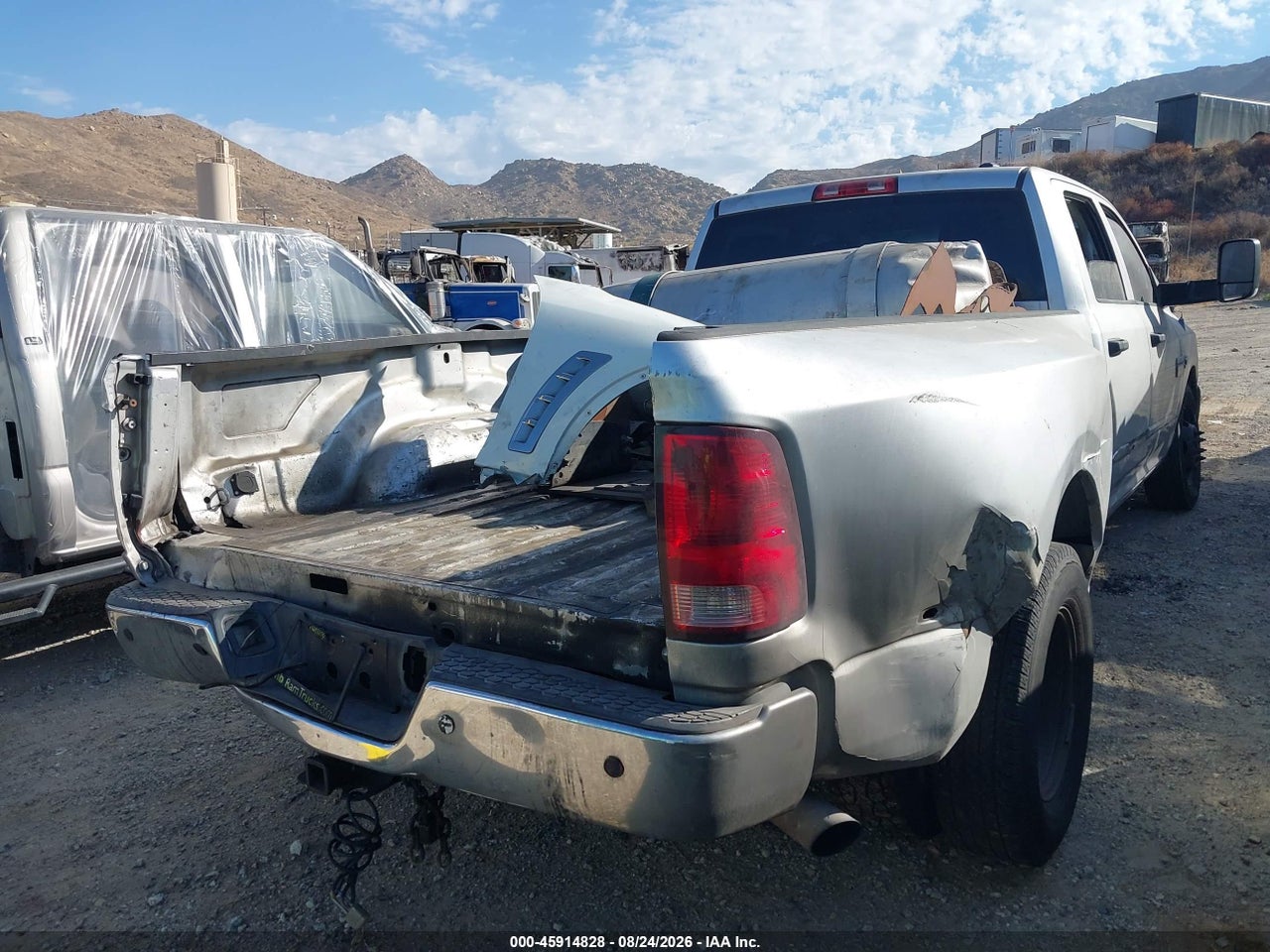 2012 RAM 3500 ST · 4/11