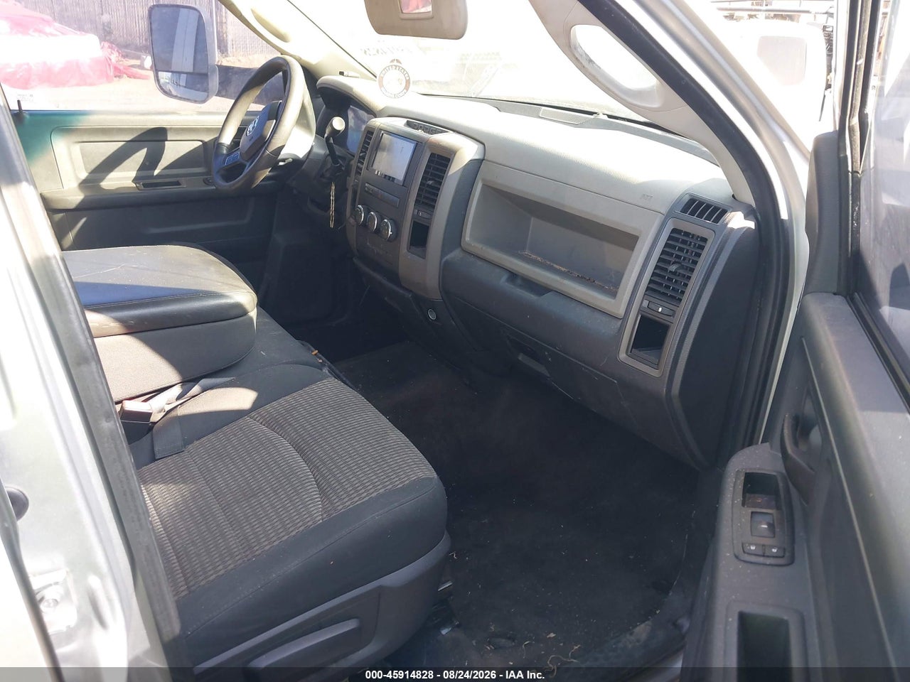2012 RAM 3500 ST · 5/11