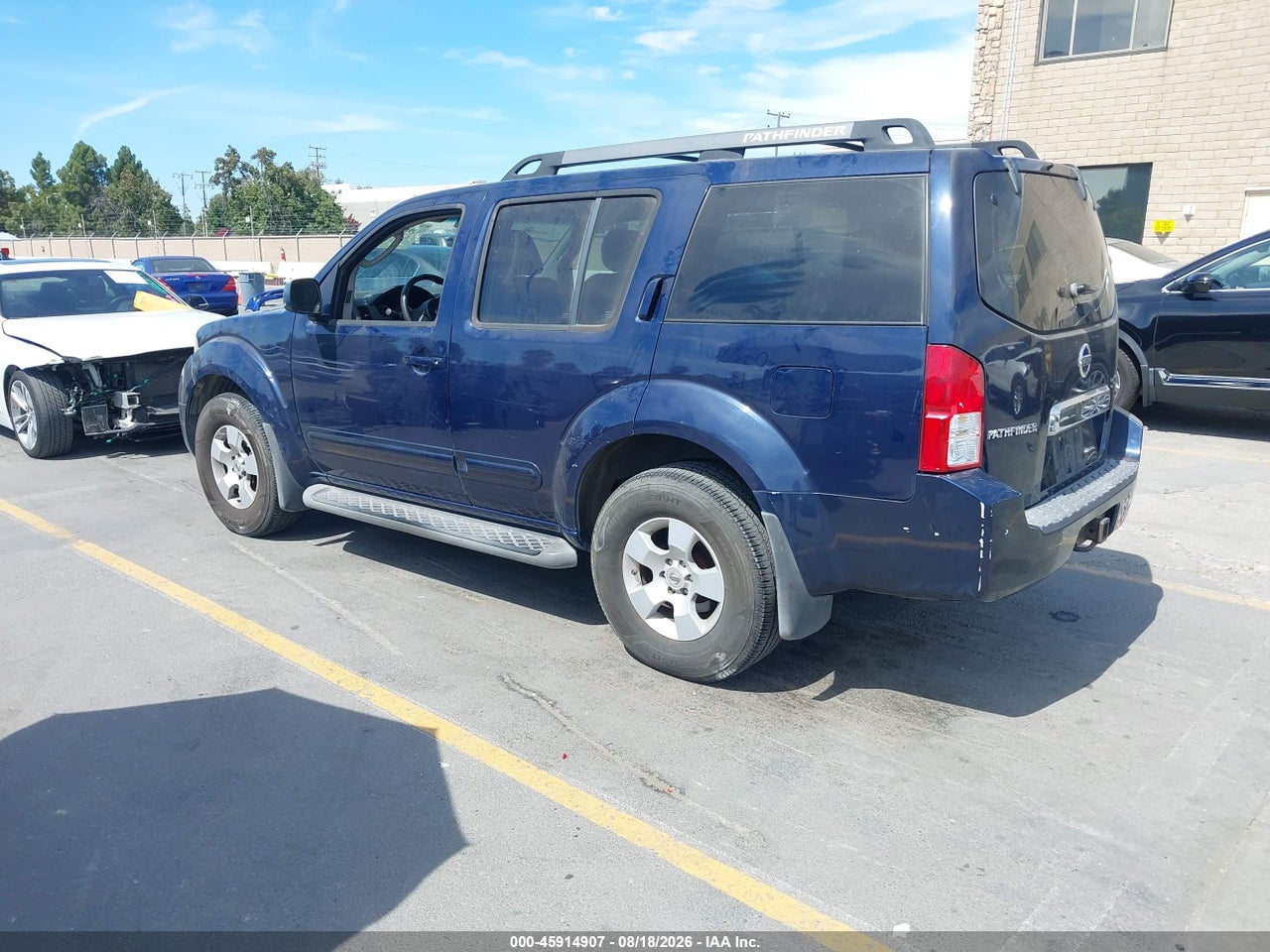 2006 NISSAN PATHFINDER SE · 3/11