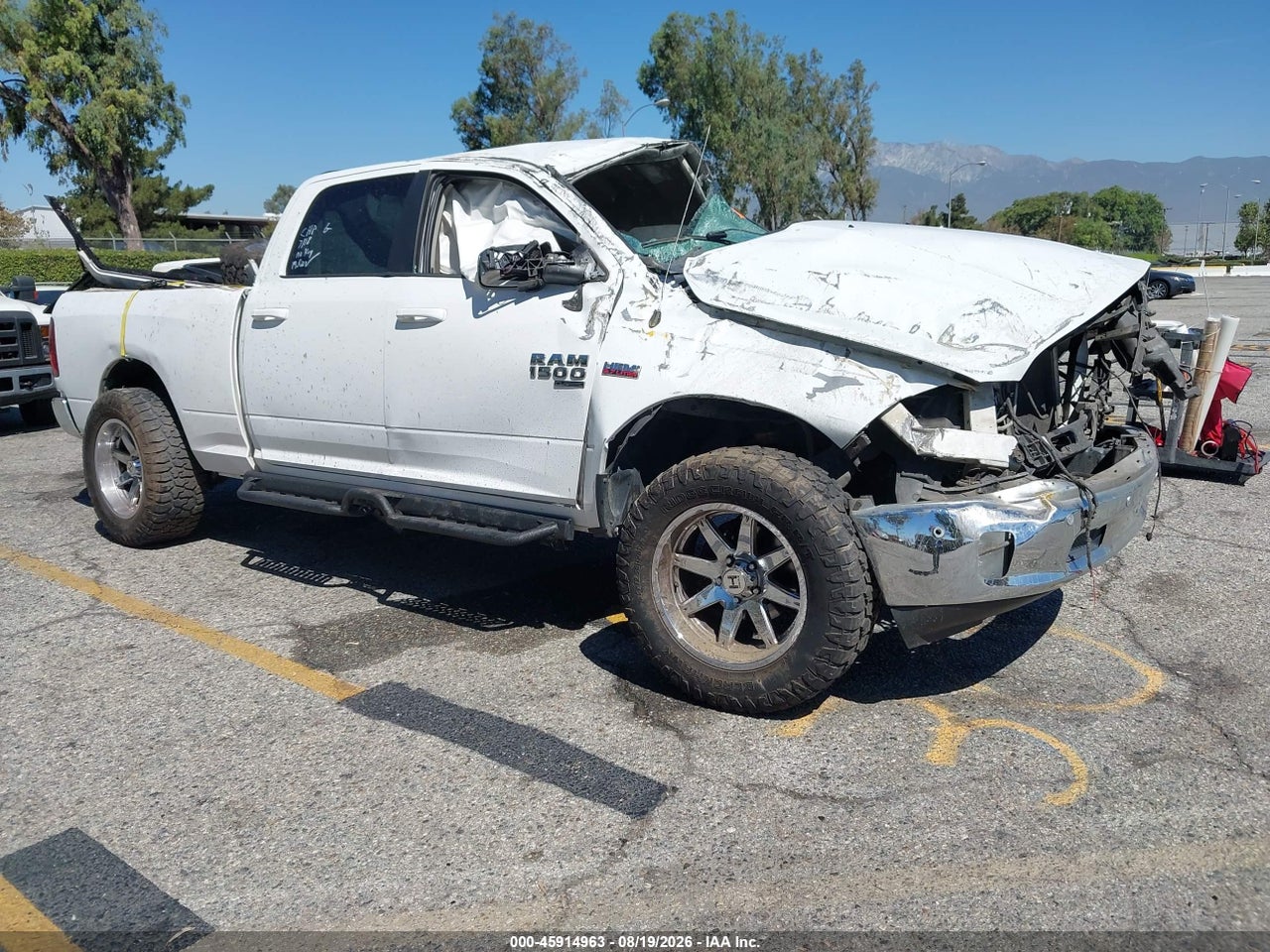 1C6RR7TT9KS****** · 2019 RAM 1500 CLASSIC BIG HORN  4X4 6'4 BOX