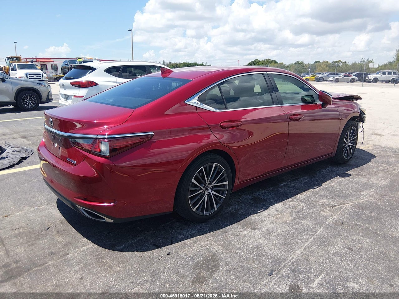 2023 LEXUS ES 350 · 4/11
