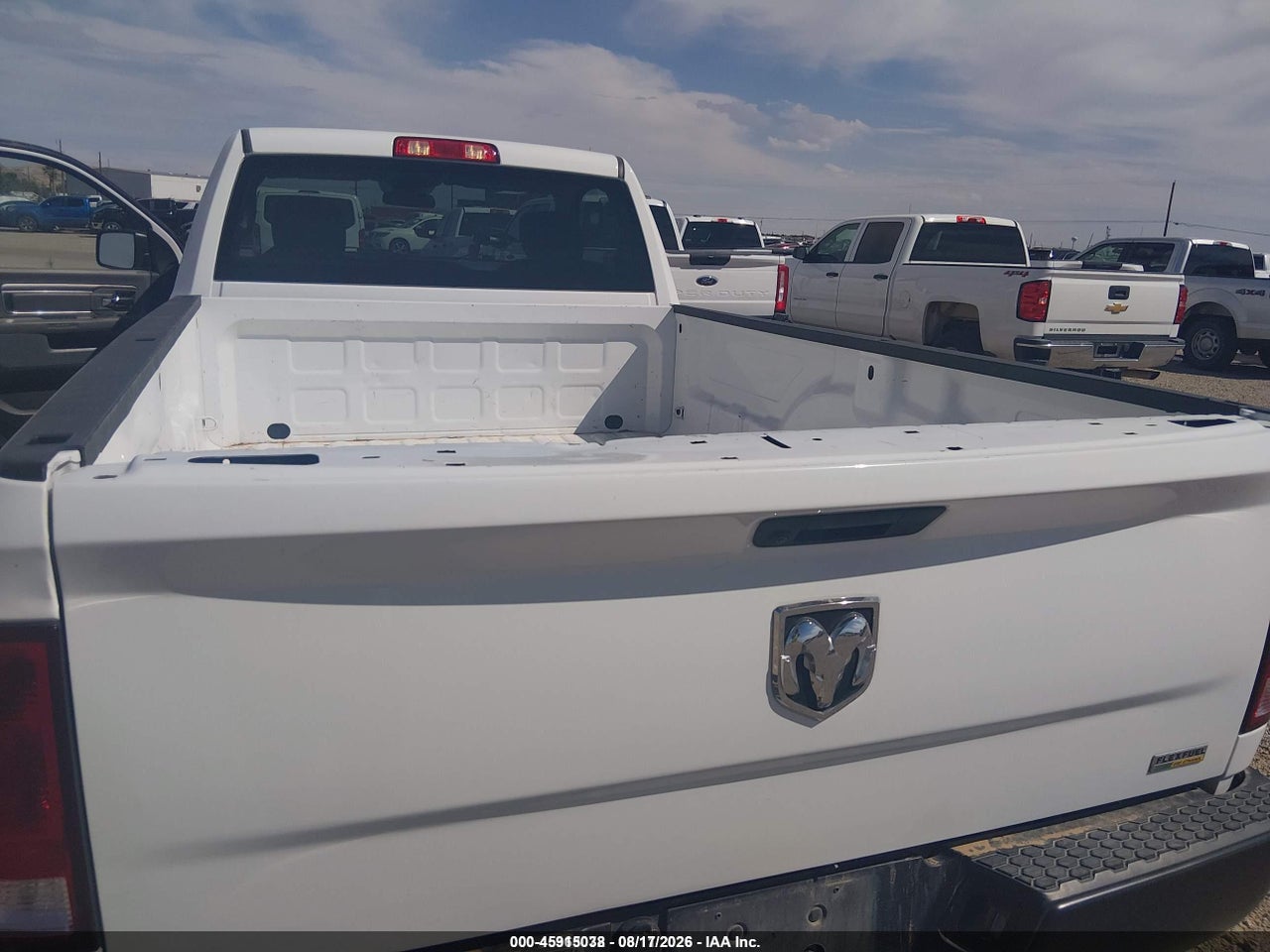 2019 RAM 1500 CLASSIC TRADESMAN  4X2 8' BOX · 6/11