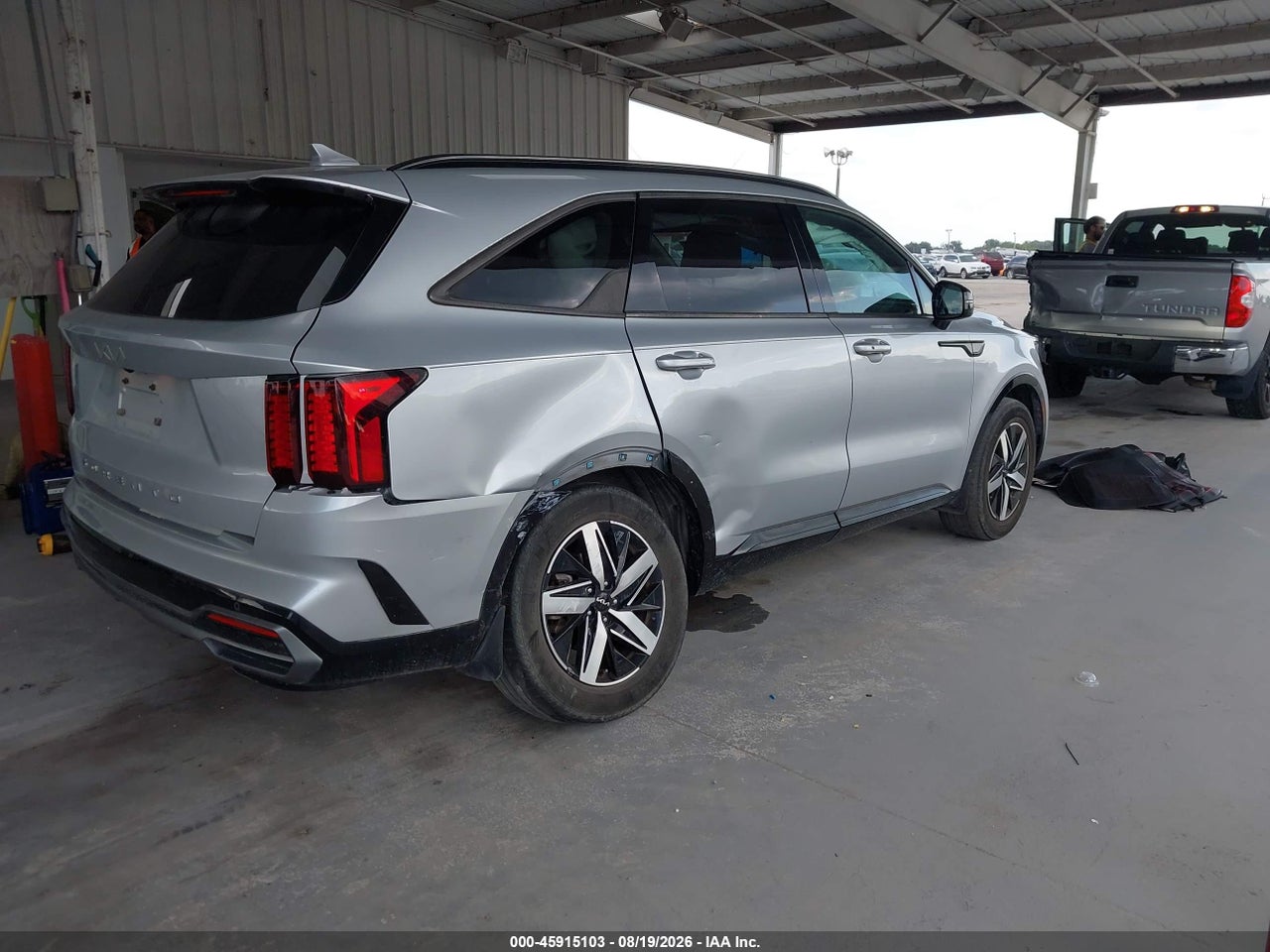 2022 KIA SORENTO S · 4/11