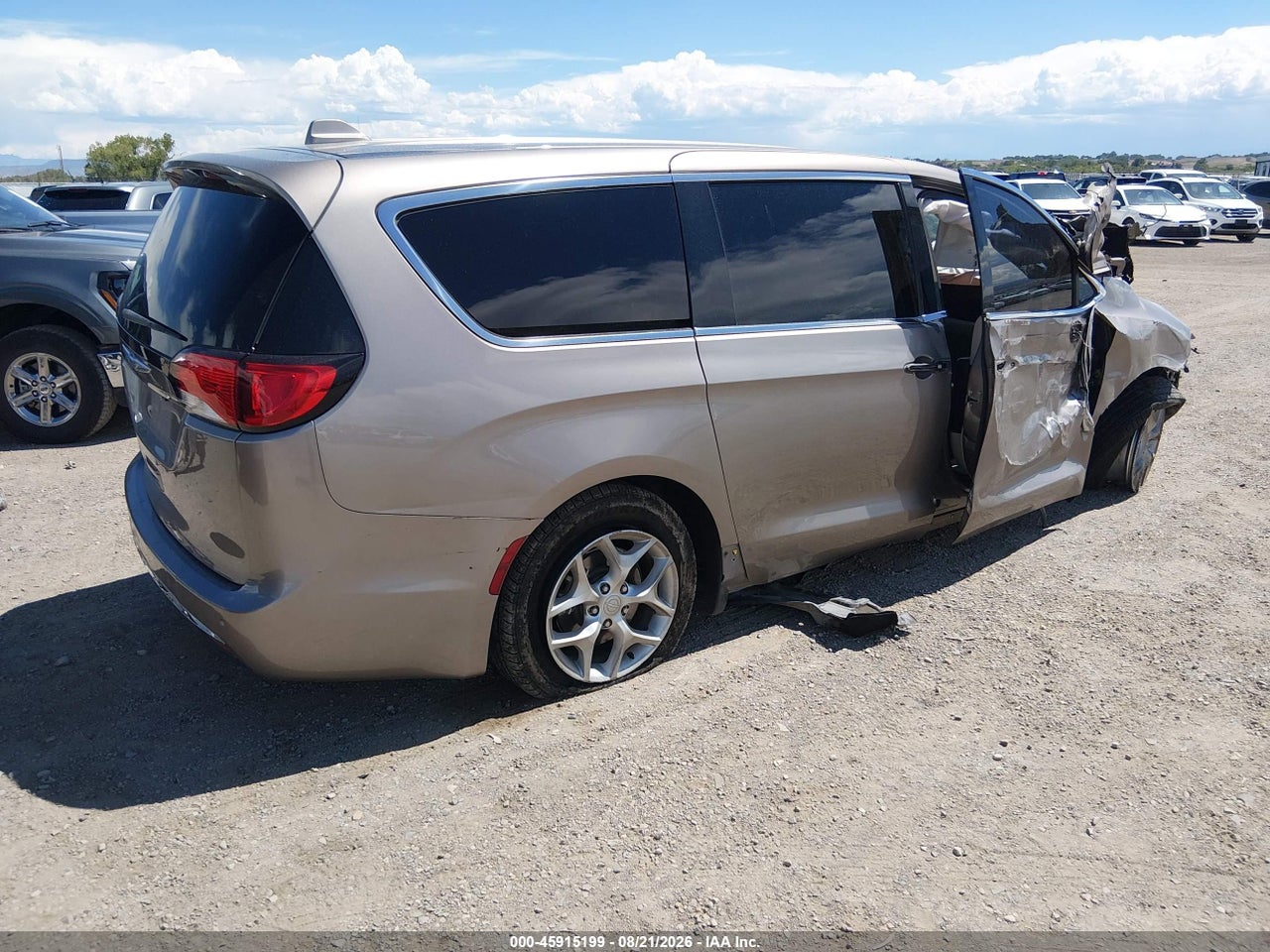 2018 CHRYSLER PACIFICA TOURING PLUS · 4/11