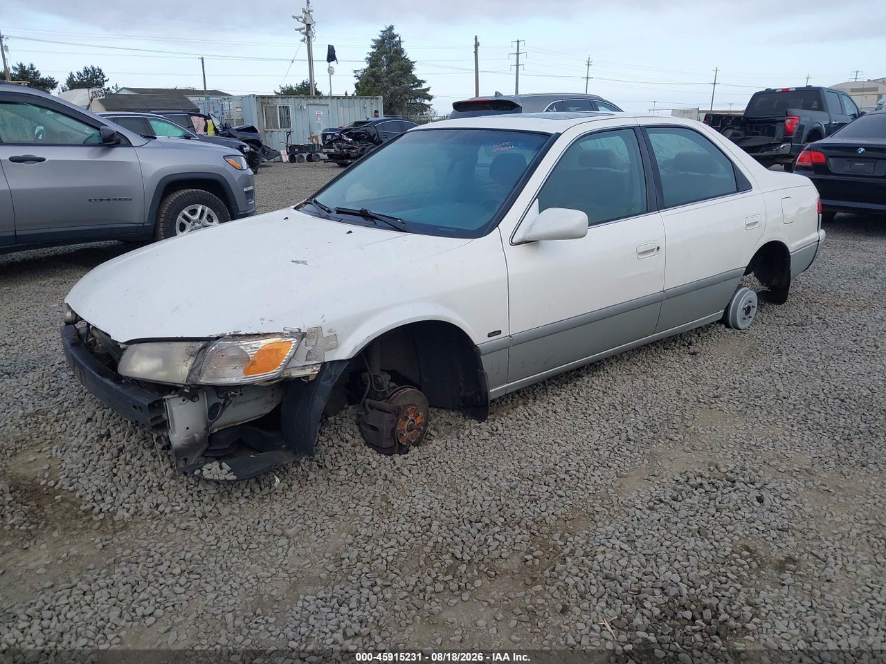 2001 TOYOTA CAMRY LE · 2/10