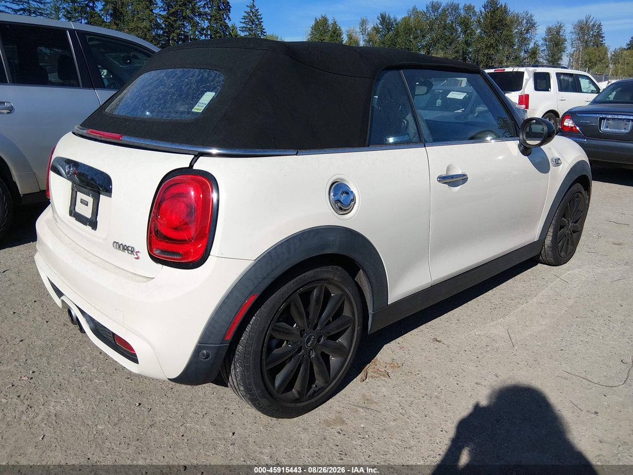 2017 MINI CONVERTIBLE COOPER S · 4/8