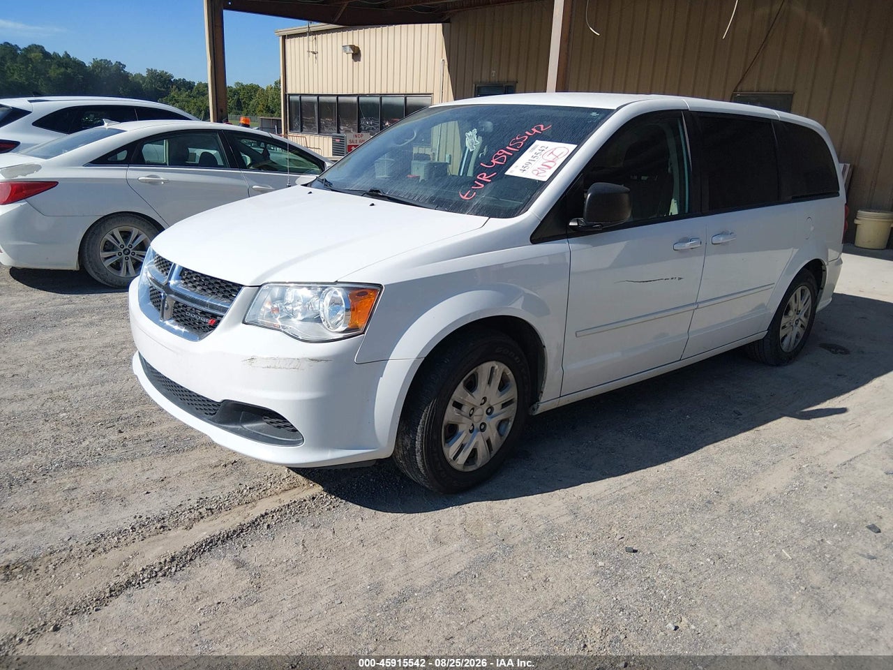 2016 DODGE GRAND CARAVAN SE · 2/11