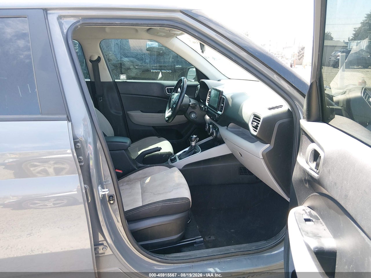 2021 HYUNDAI VENUE SEL · 5/11