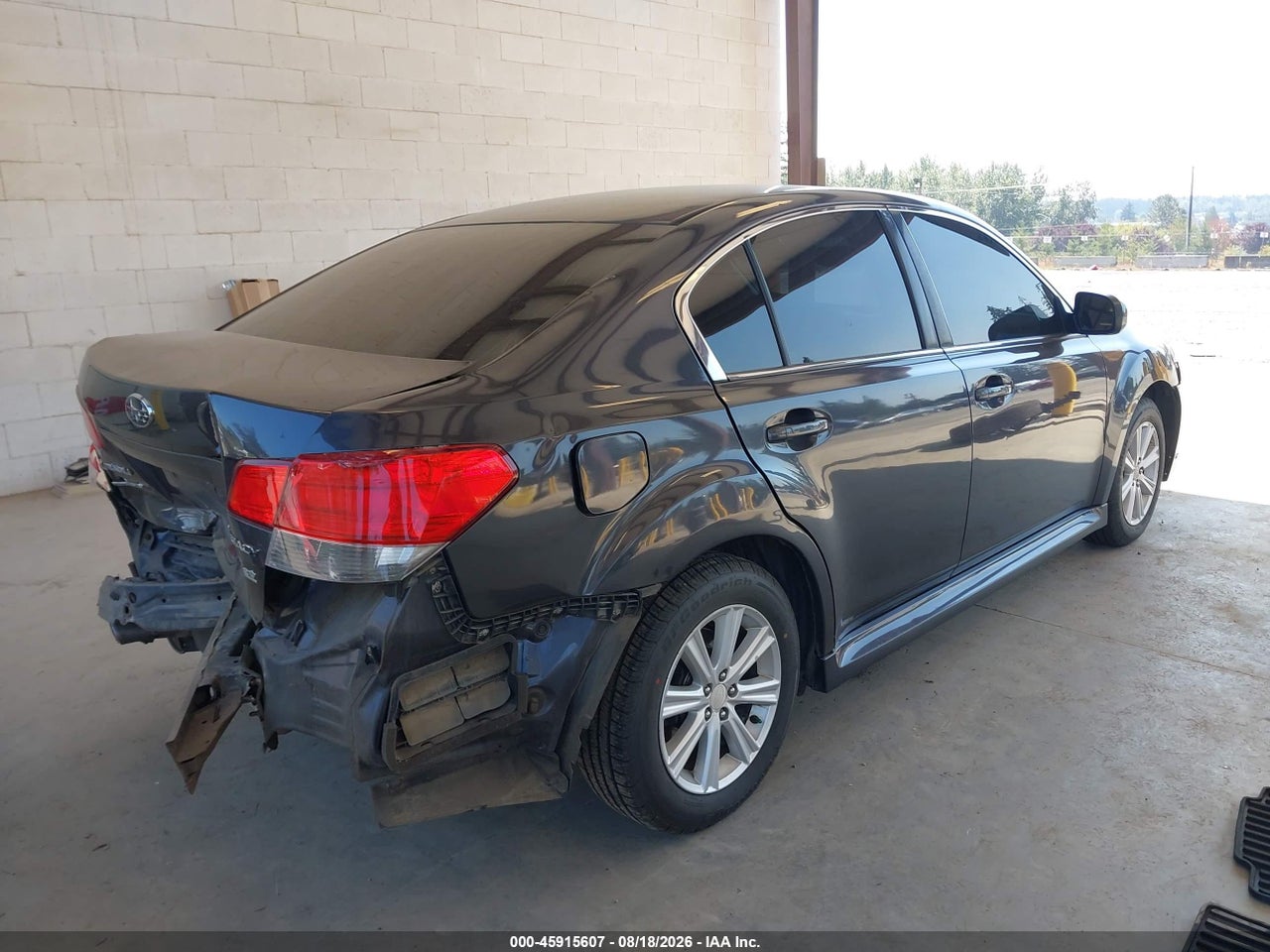 2010 SUBARU LEGACY 2.5I PREMIUM · 4/11