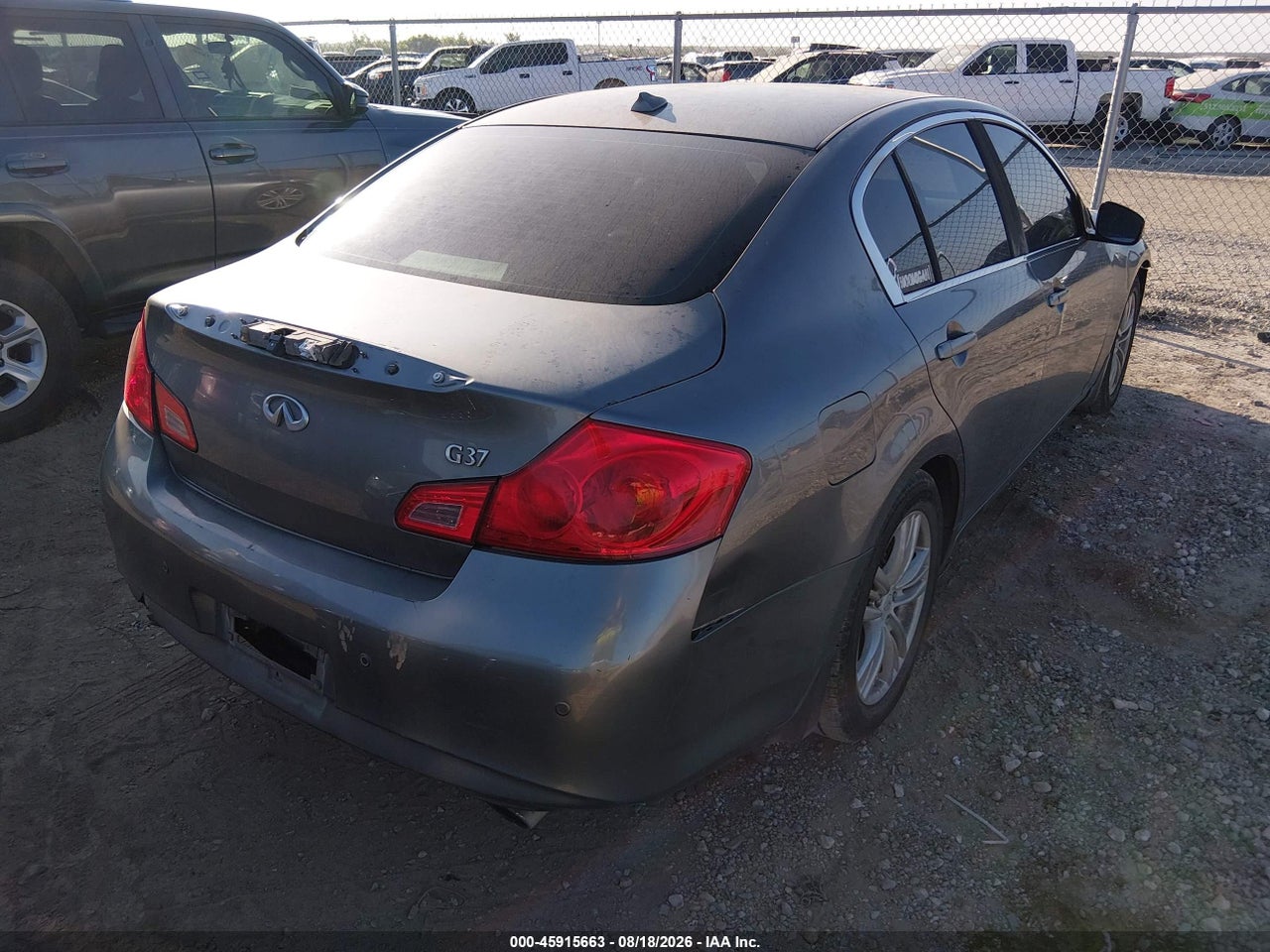 2011 INFINITI G37 JOURNEY · 4/11