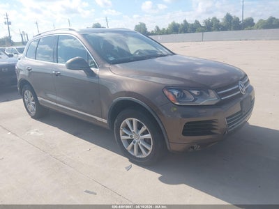 2013 VOLKSWAGEN TOUAREG VR6 SPORT