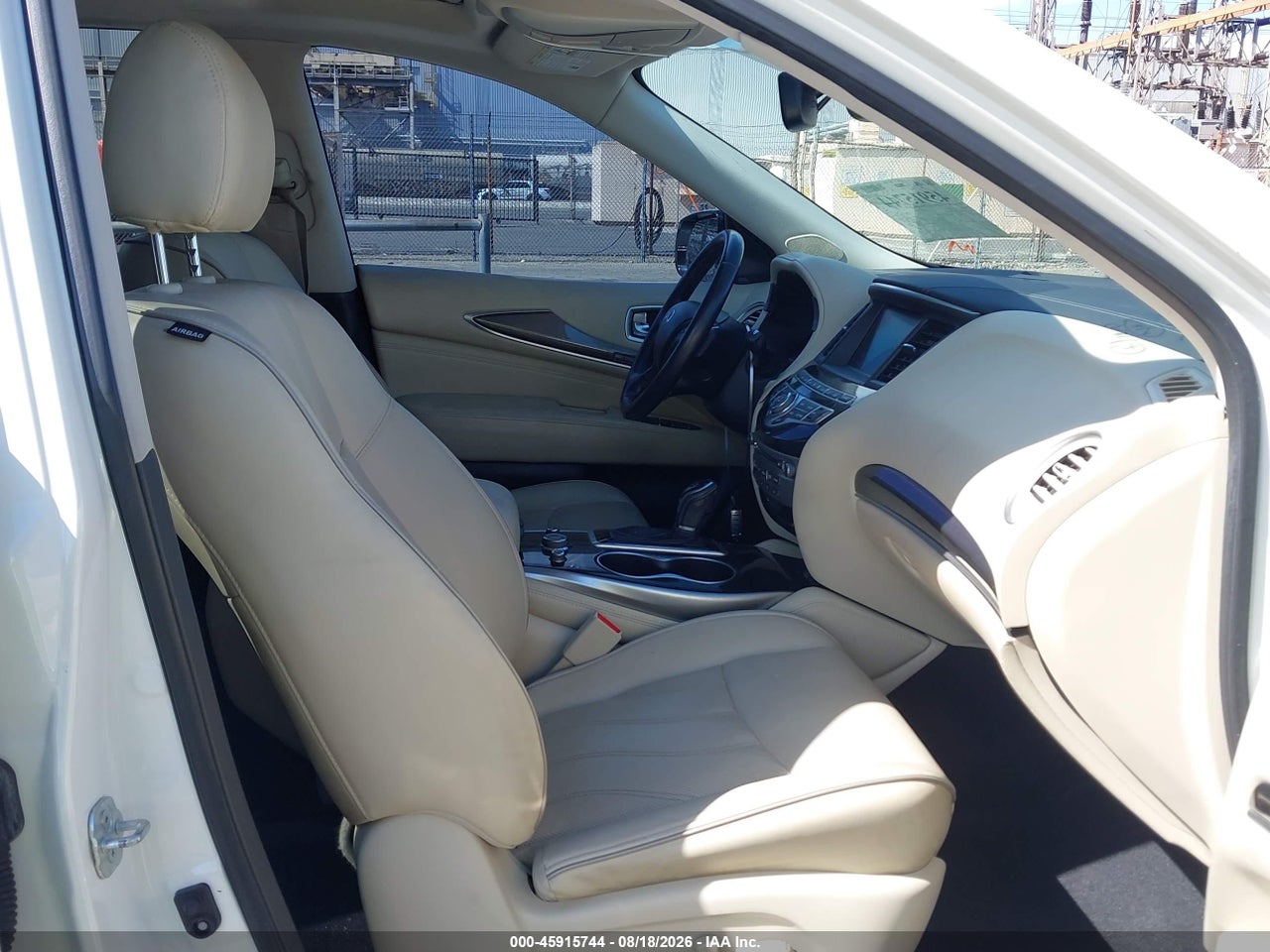 2019 INFINITI QX60 LUXE · 5/11