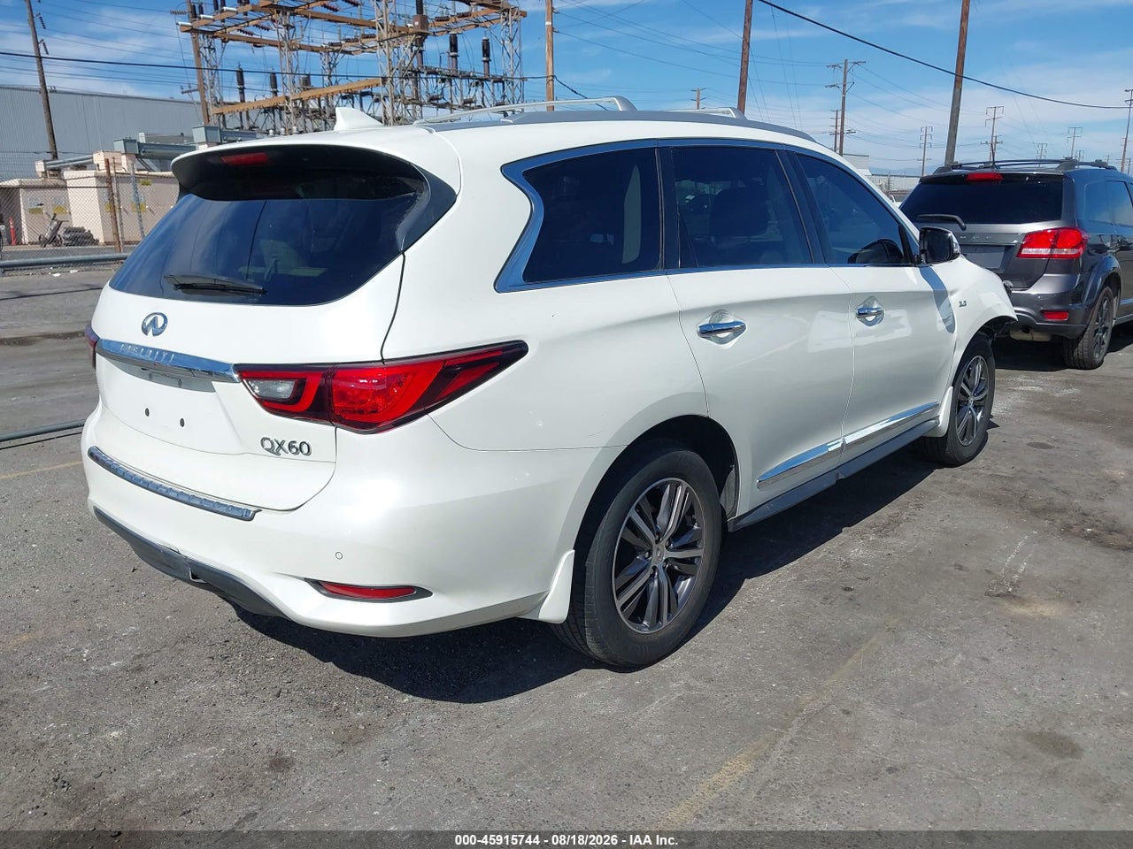 2019 INFINITI QX60 LUXE · 4/11