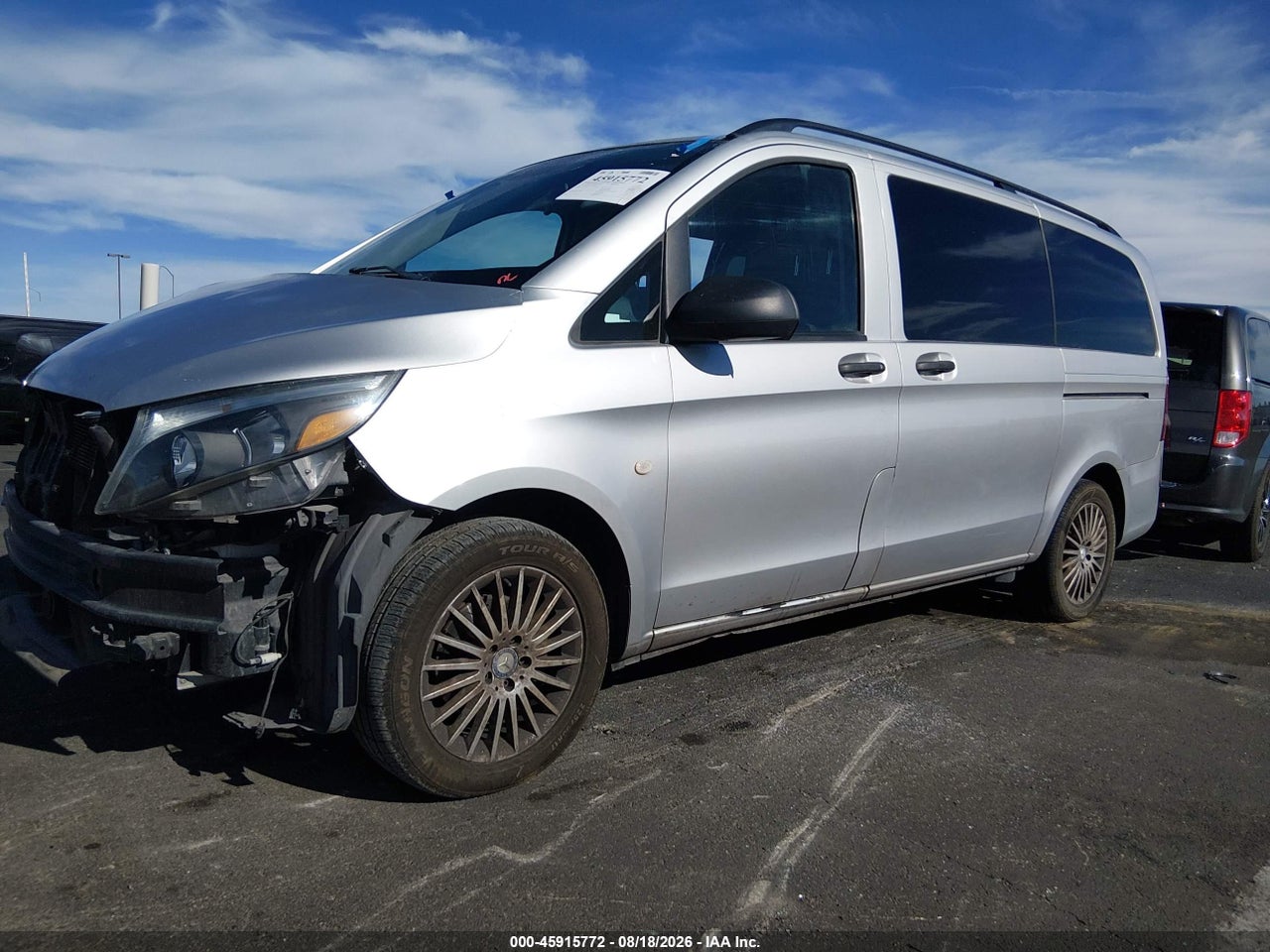 2017 MERCEDES-BENZ METRIS   · 2/11