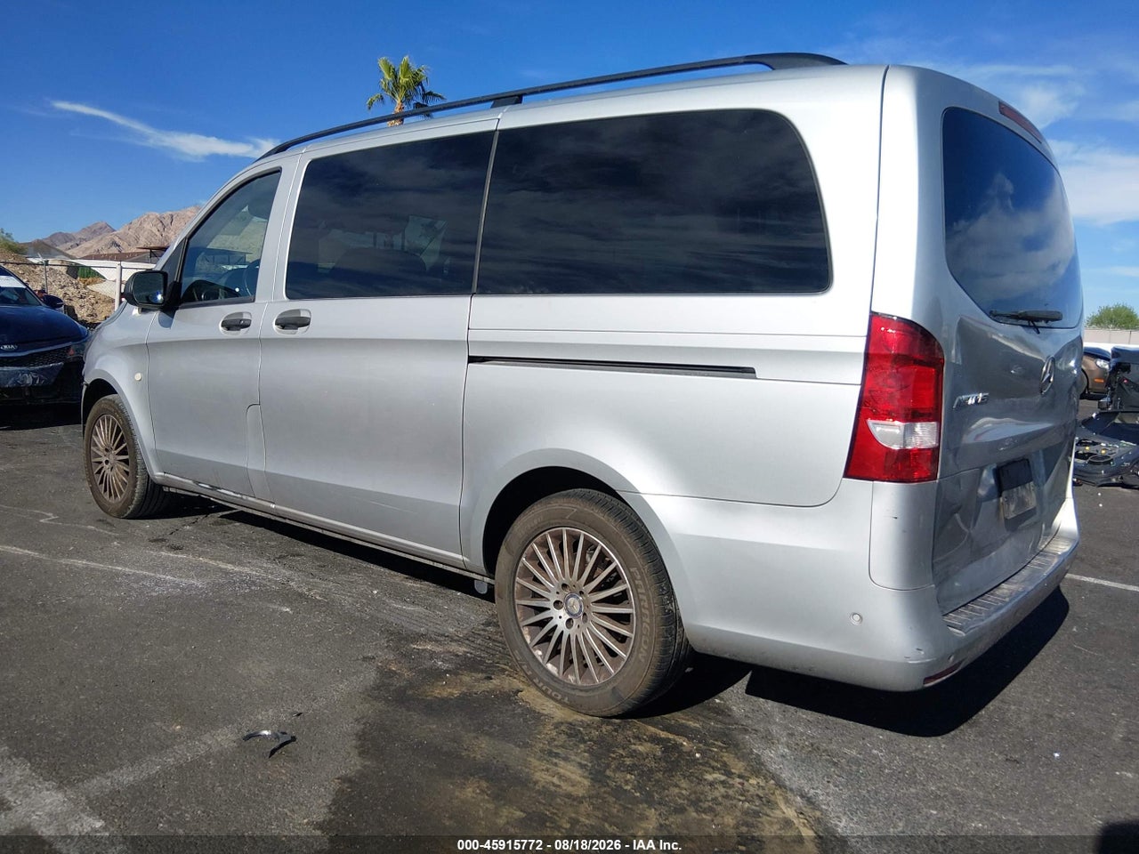 2017 MERCEDES-BENZ METRIS   · 3/11