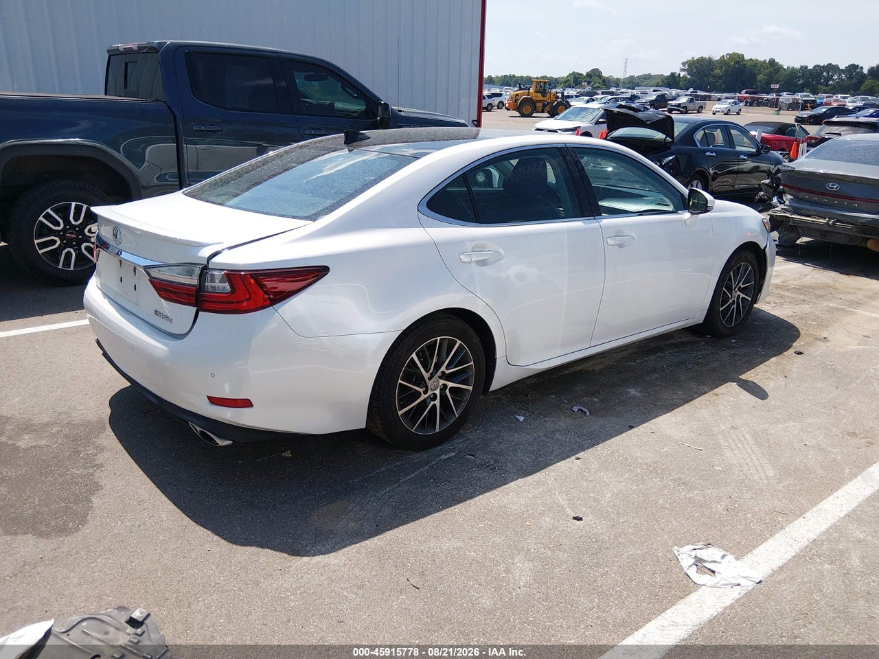 2016 LEXUS ES 350 · 4/11