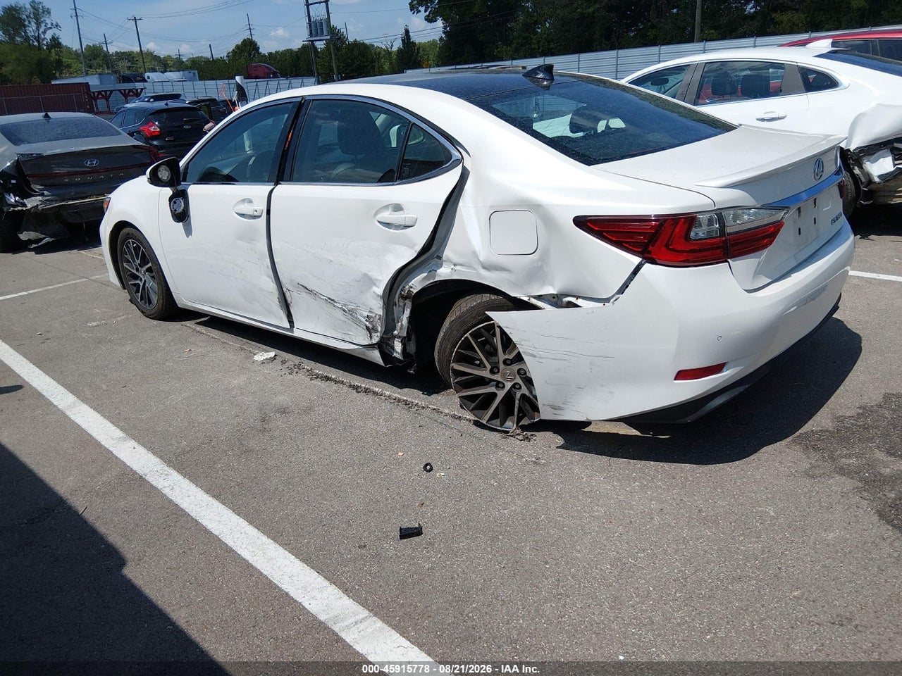 2016 LEXUS ES 350 · 3/11