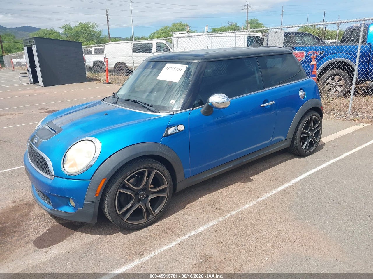 2009 MINI COOPER S   · 2/11